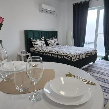 Marble Apartment Bucharest